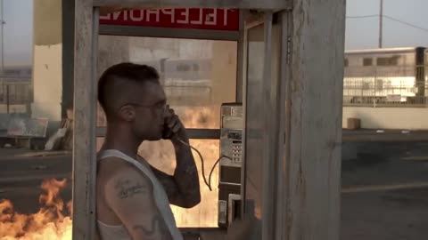 Maroon 5 - Payphone ft. Wiz Khalifa (Explicit) (Official Music Video)