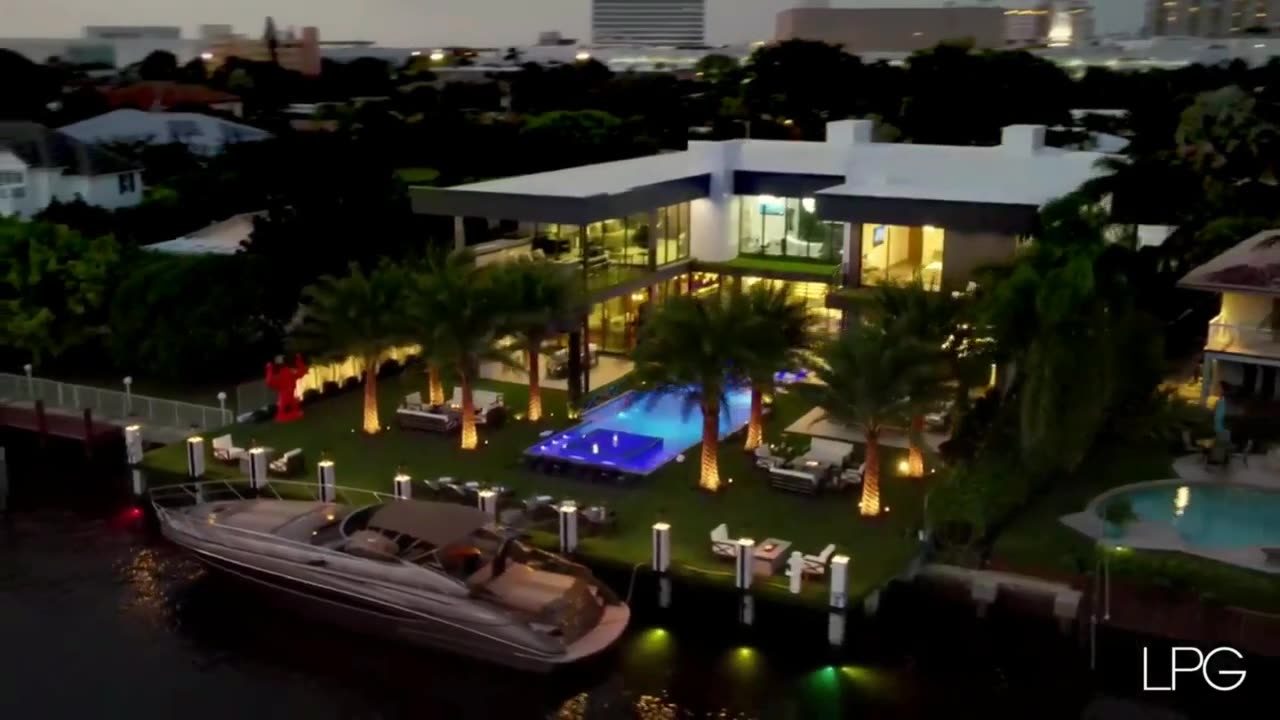 OVER 6 MINUTS OF THE BEST LUXURY HOMES