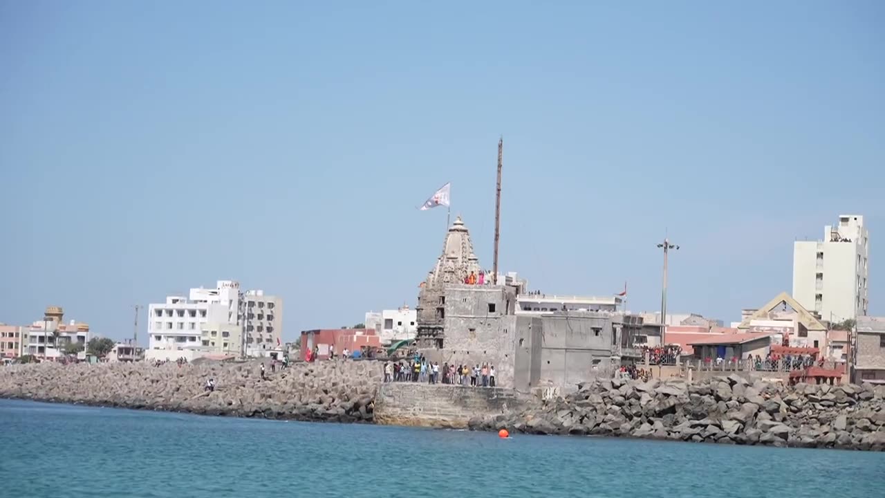 PM Modi dives to pray at ancient Dwarka under the sea