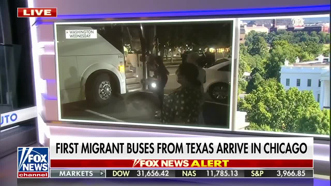 Lori Lightfoot calls migrant buses from Texas as 'racist'