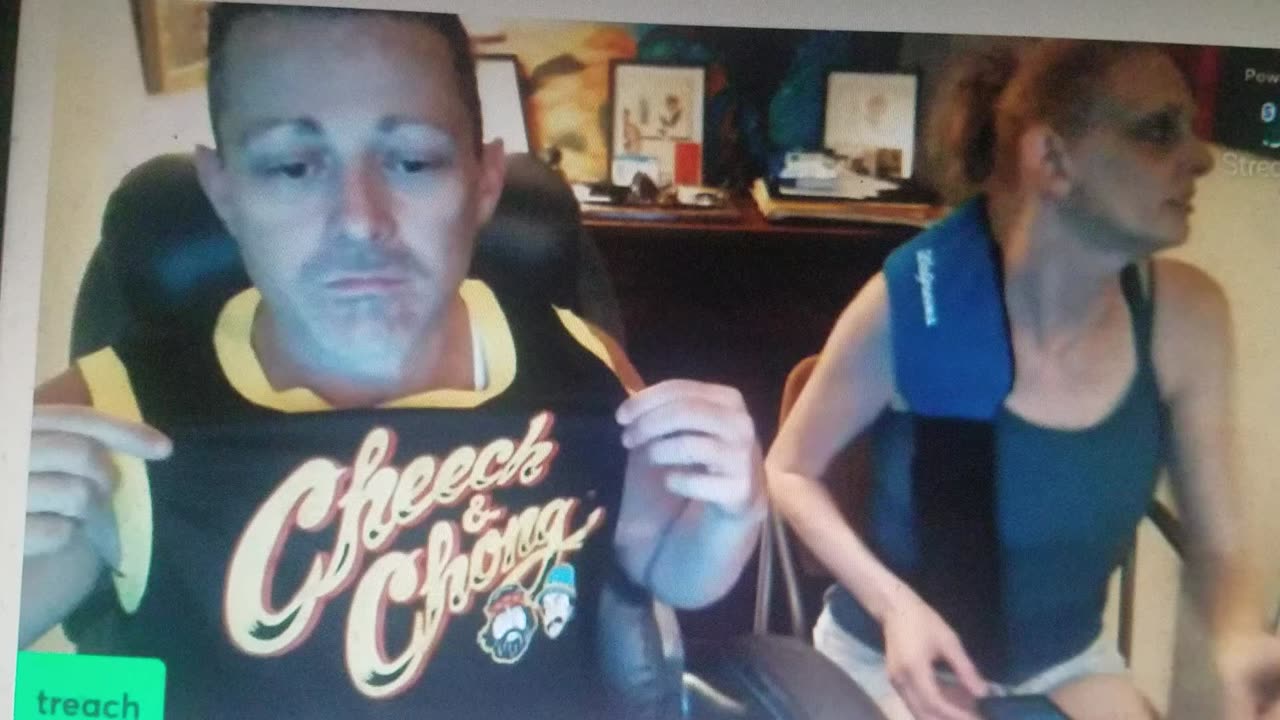 Tweeechie & Jacquie with there Cute Buns 😂🤣😅