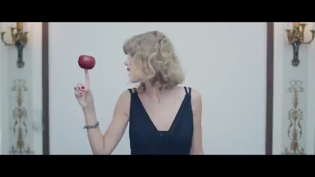 Taylor_Swift_Blank_Space(360p)