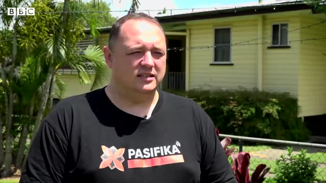 The radio station bringing worried Tongans together