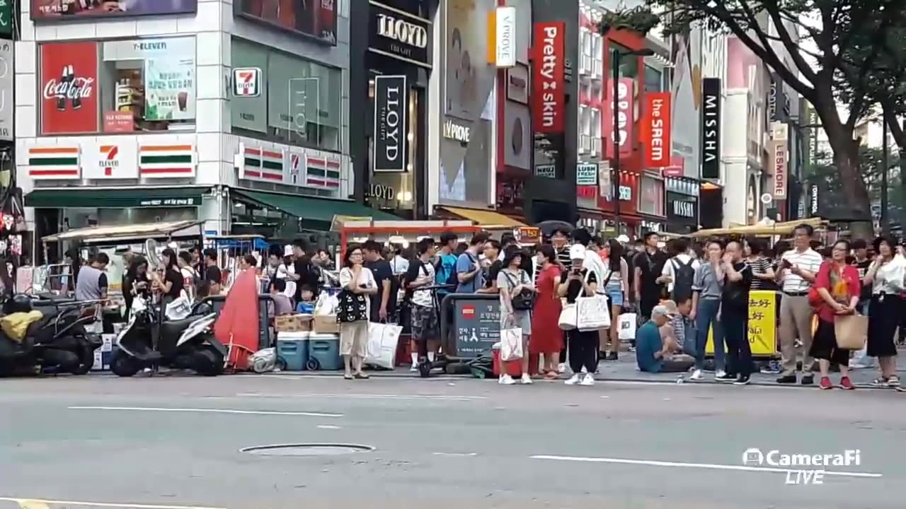 20180828_V3_S01(m8wGZW6fqGM)아마추어 정부에 실망을 느낀 수많은 시민들의 호응도 폭발적으로 증가하다!!!