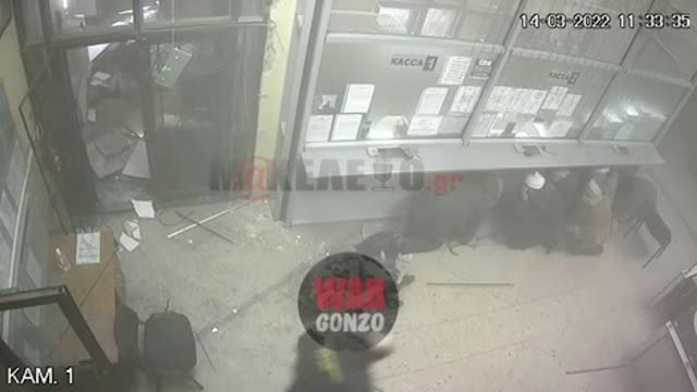 ΟΥΚΡΑΝΟΙ ΝΕΟΝΑΖΙ ΒΟΜΒΑΡΔΙΣΑΝ ΜΕ ΠΥΡΑΥΛΟΥΣ ΑΜΑΧΟΥΣ ΣΤΟ ΝΤΟΝΕΤΣΚ