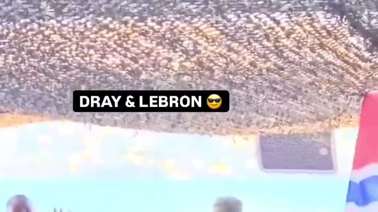 Draymond & Lebron out on island vibing 😎