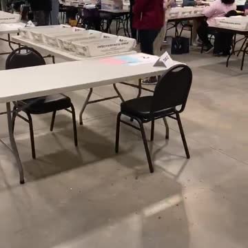 Observers blocked at hand count of the ballots