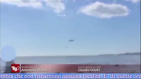 Un UFO passa per tutta l' Italia