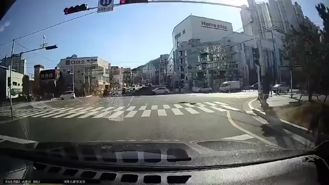Taxi crashes