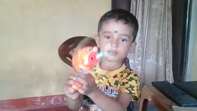 Beauty Baby Shooting Bubble Gun.