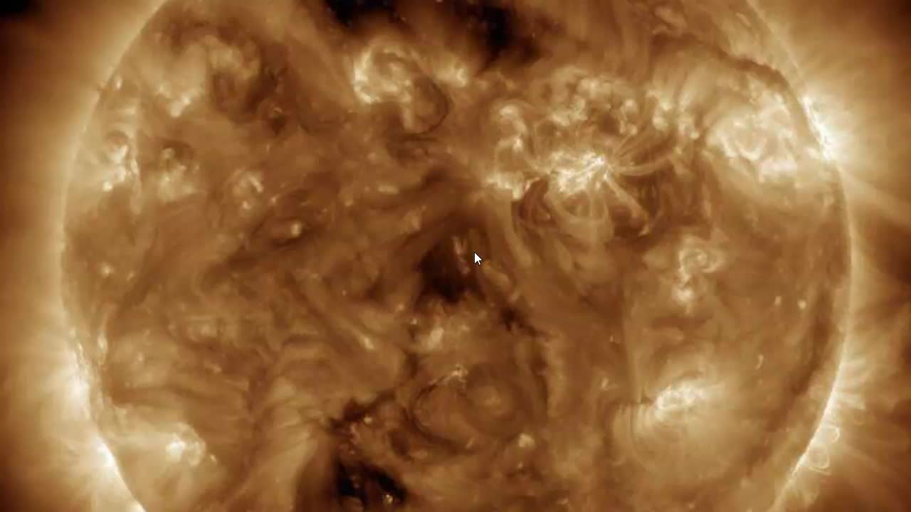 Giant Sunspot Currently Facing Earth And Is Still Growing Capable Of Emitting Powerful Solar Flares