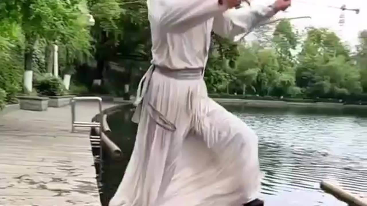 Incredible mastery of balanceš§