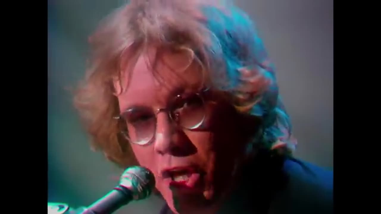 Warren Zevon - Werewolves Of London (Official Music Video) [HD]