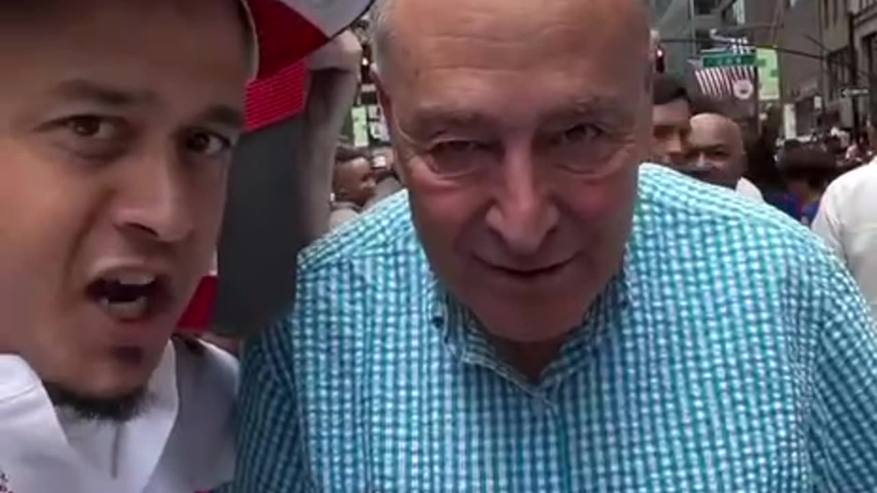 Communist Senator Chuck Schumer is confronted & Embarrassed on Streets of NYC