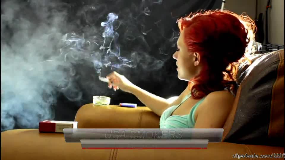 Smoking Girl Smokes A 120s Cigarette Live