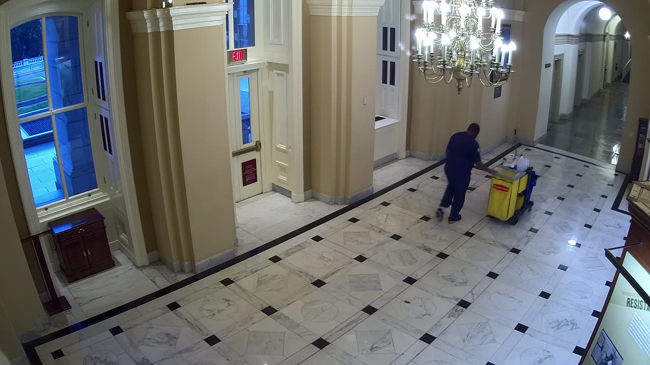 0153USCH01HouseWingDoor_2021-01-05_16h20min02s187ms.mp4