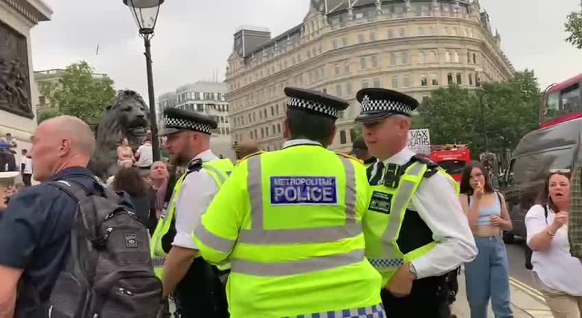 24th July SATURDAY: Trafalgar Square - Questioning a Superintendent About Policing Freedom Event..