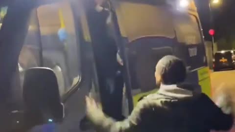 African immigrant gang insulted and attacked British police.