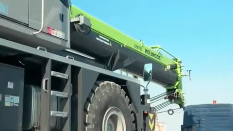 Epic Heavy Crane in Action! Discover the Secrets