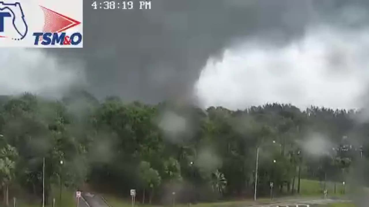 Violent wedge tornado near Fort Pierce, Florida