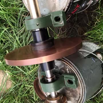 Bucking configuration homopolar generator