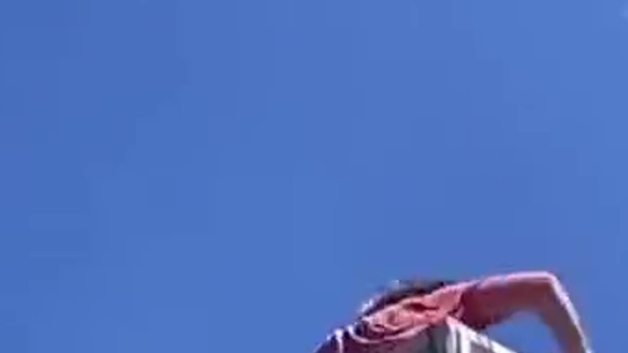 Wasps can Freak a Guy OUT! #freaksout #funny_clips #funnyshorts