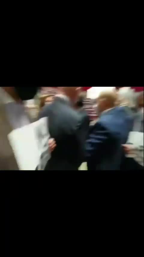 Protesta in parlamento di FDI contro il greenpass