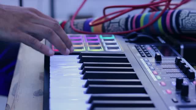 muti collective, Cabeca Na Lua - TEASER, by Camcat
