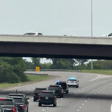 President Trump motorcade is rolling 12 deep in Nashville.