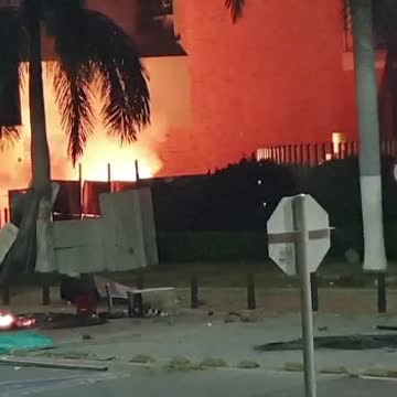 Encapuchados en universidad industrial de Santander