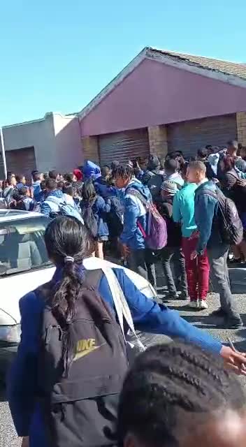 Drugs, dop and sex at school: Fury at pupils’ ‘suikerhuisie’