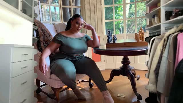 Chantelle .. lady of the year her biography Relationship Plus Size Model Body Positivity