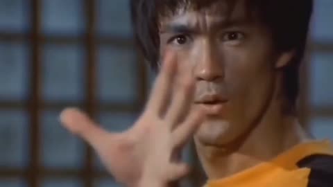 Famous Chinese martial artist Bruce Lee's wonderful martial arts clips