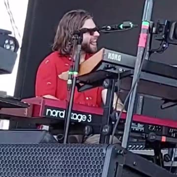 Jeremy Kaplan (Dogs in a Pile) - LIVE @ Avondale (Short 3)