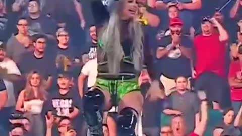 Contract ladder competition liv Morgan got the contract package and cashed it on the spot