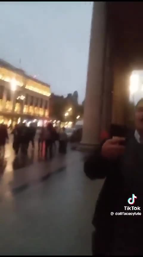 Dublin Irish woman calls out the foreigners claiming to be homless and gets