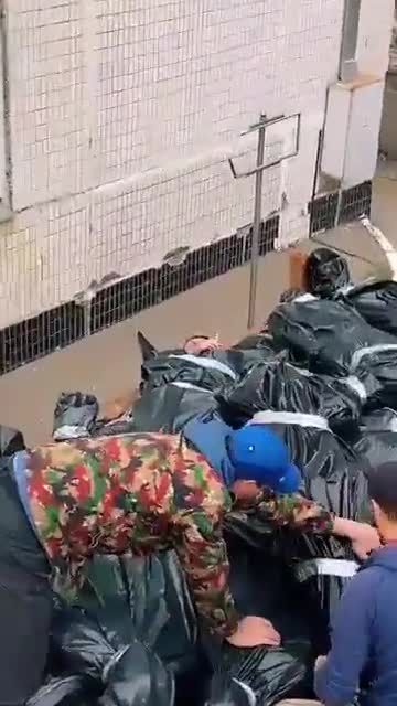 En Ukraine, on prépare le prochain « massacre commis par les Russes », admirez !