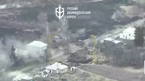Russian Tanks Fring into Their Own Cities in Attept to Stop Advancing Rebels