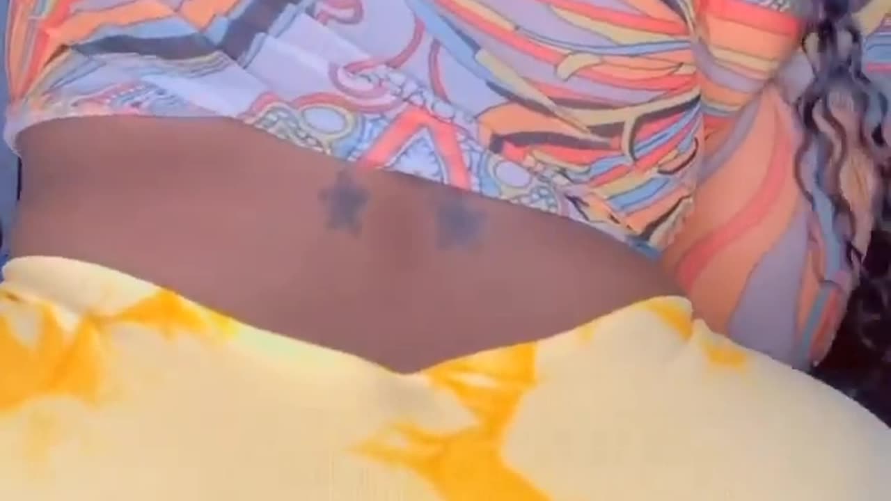 OMG I'm going crazy over this thick ass.