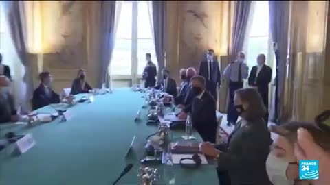 Blinken visits France to, essentially, apologize for the lack of communication.