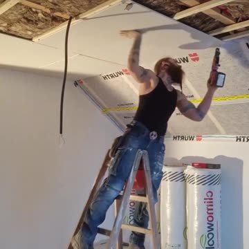 GUY USING LADDER LIKE A NATURAL EXTENSION OF HIS BODY