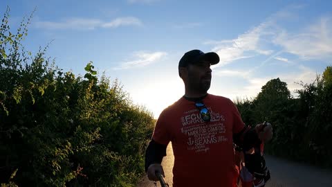 Donnington castle. Walking back to the car. Vlog.