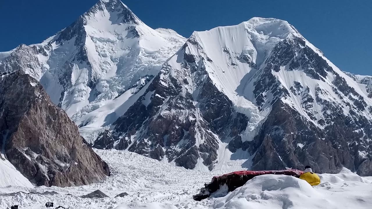 Helicopter Landing at Siachen Glacier