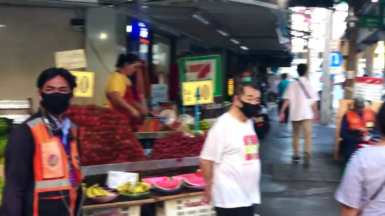 Phra Kanong Market in Thailand