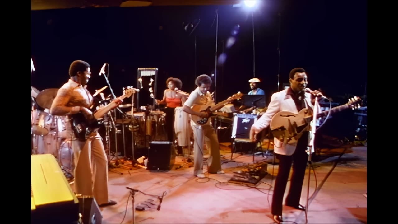 George Benson - Give Me The Night (Official Music Video) [HD Remaster]