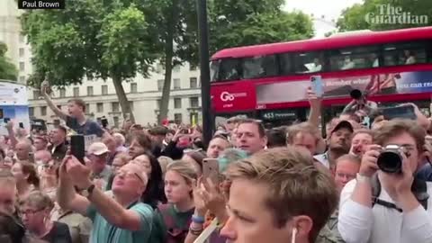 Crowds gather to boo Boris Johnson during resignation speech