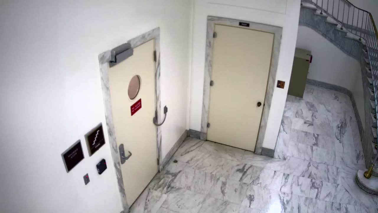 6130RHOBGRRGST4Stairwell4_2021-01-06_01h00min01s013ms.mp4