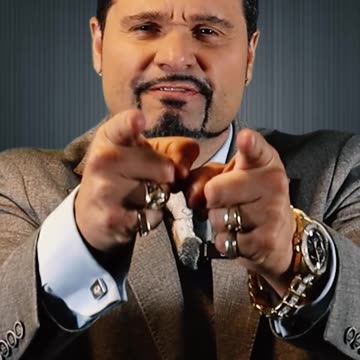 حركات اليد الإيطالية! هذه تعني "ماما ميا"