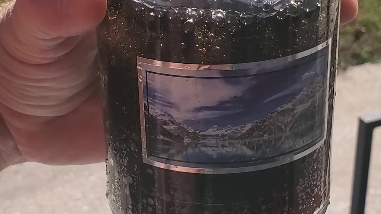 Yankee Candle Filled with Coke - Slide Test