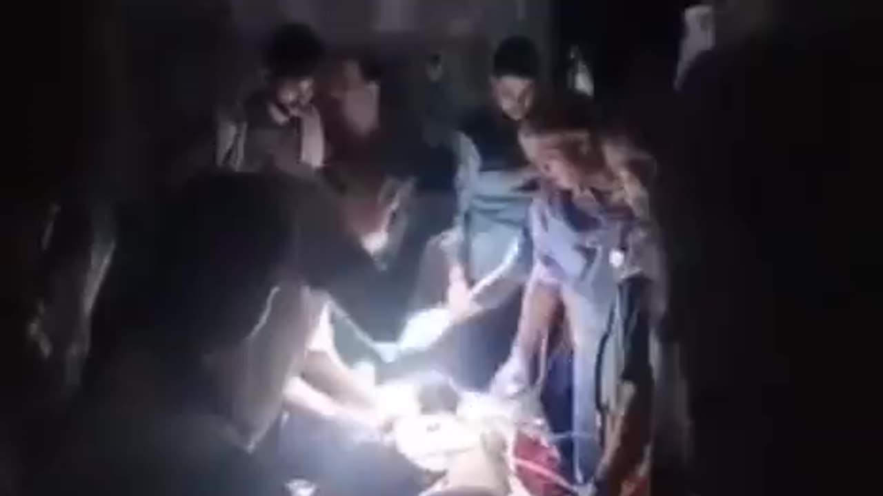 Doctors Perform Surgery Without Electricity at Al Quds Hospital in Tal Al Hawa Area